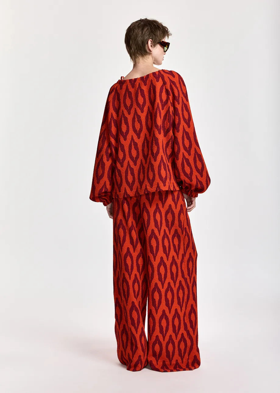 Essentiel Antwerp - Kolorful Oversized Top in Firestarter