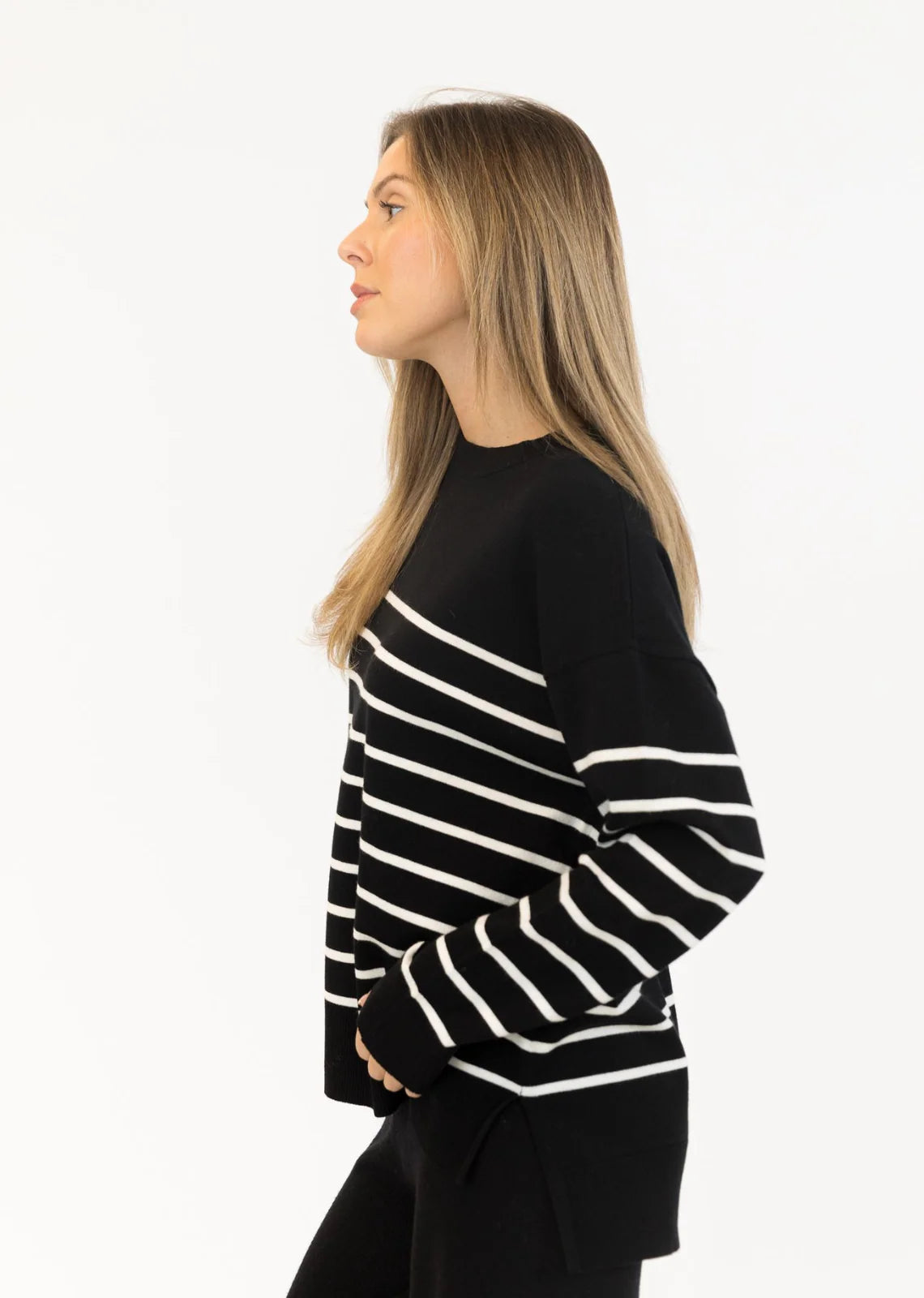 Lyla & Luxe - Billie Crewneck Pullover