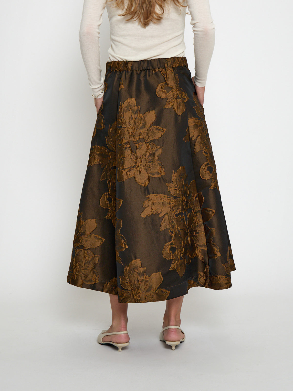 Minus - Andie Midi Skirt in Tiramisu