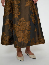 Minus - Andie Midi Skirt in Tiramisu