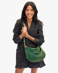 Clare V. - Moyen Messenger in Evergreen Woven Zig-Zag