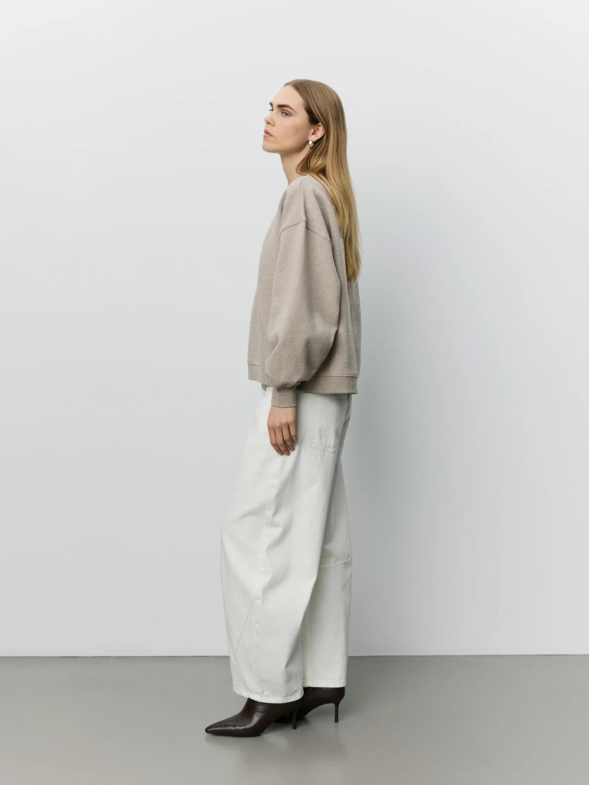 Sofie Schnoor - OTILASW Printed Sweatshirt in Light Brown