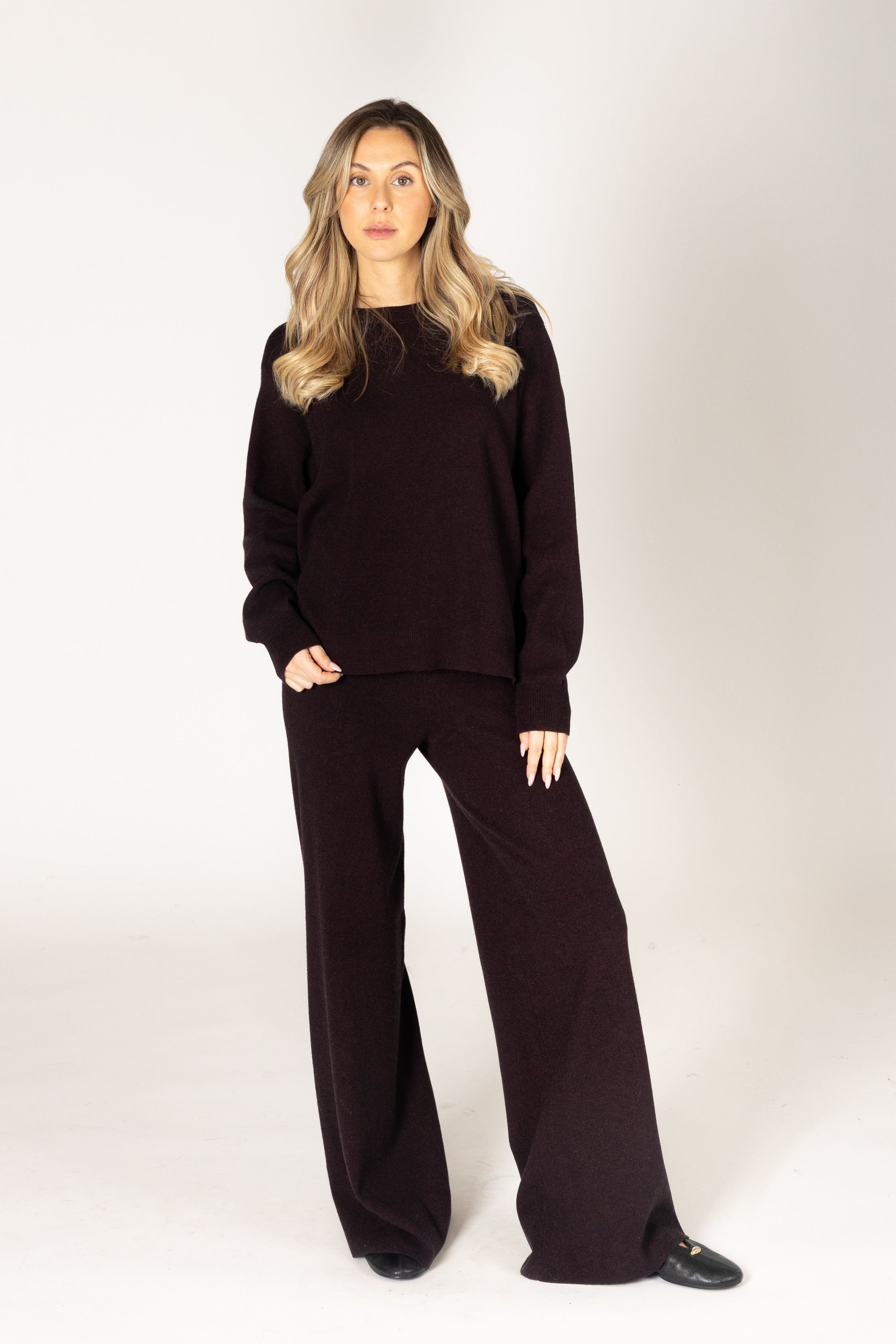 Lyla & Luxe - Pico - Essentials Everyday Pant in Acai