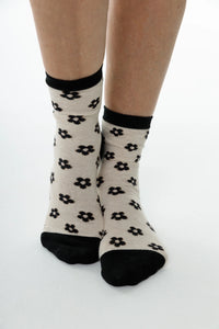 LimLim Accessories - Daisy Puff Cotton Socks