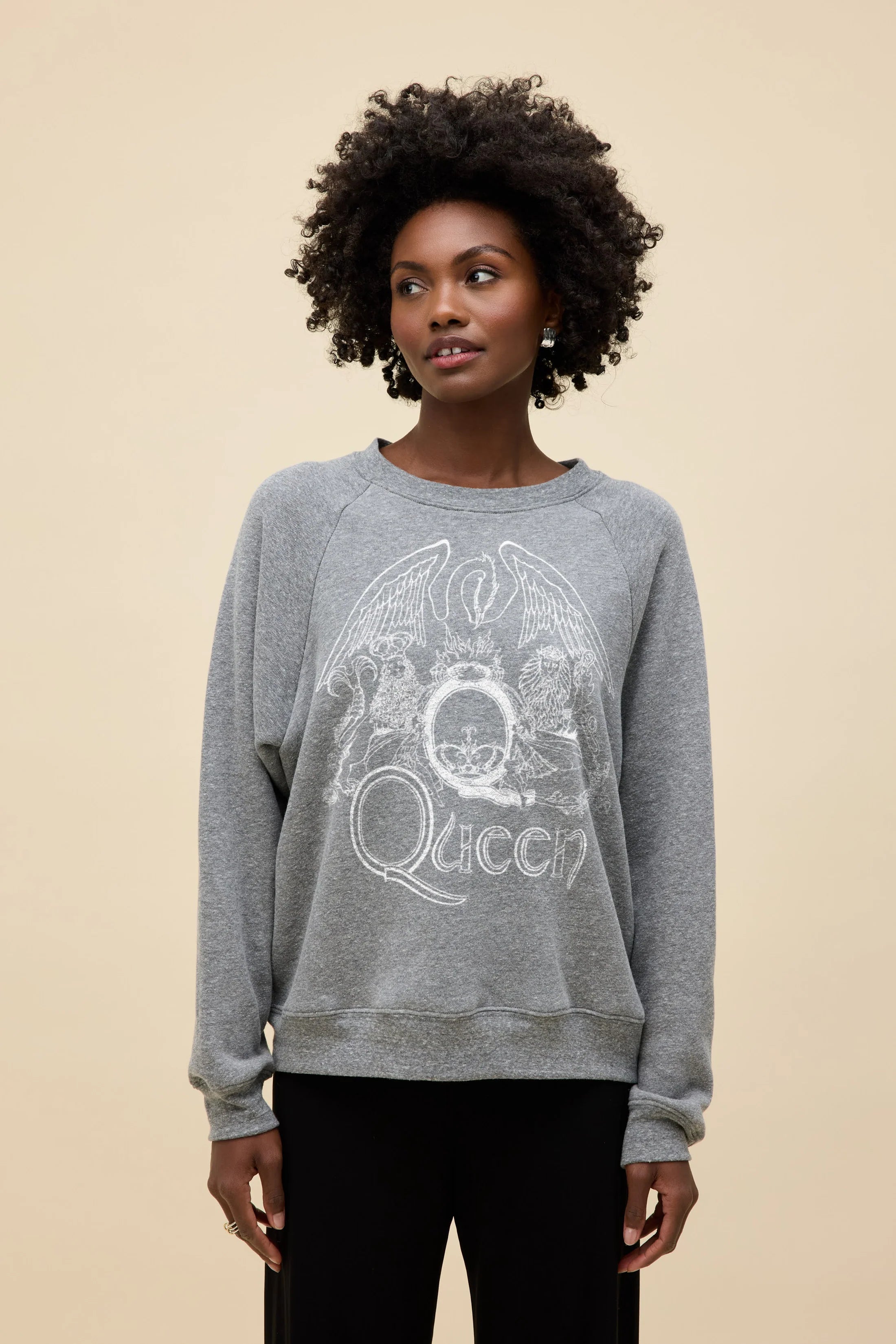 DAYDREAMER - Queen Crest Vintage Raglan Sweatshirt in Heather Grey