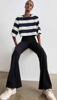 Smythe - Cropped Swing Tee in Navy/White