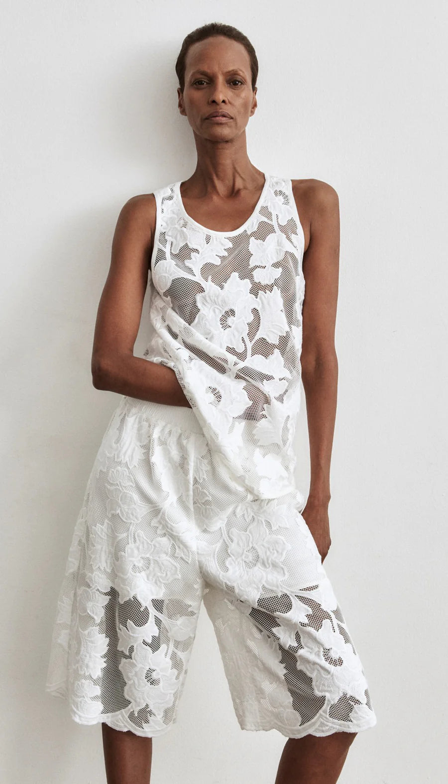 Smythe - Shirttail Tank in White Applique