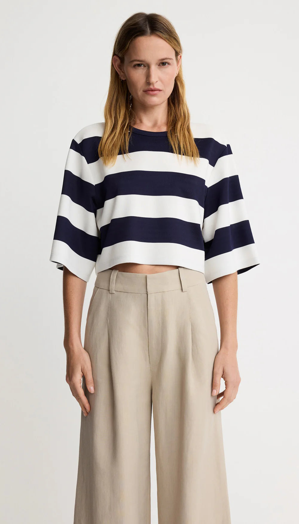 Smythe - Cropped Swing Tee in Navy/White