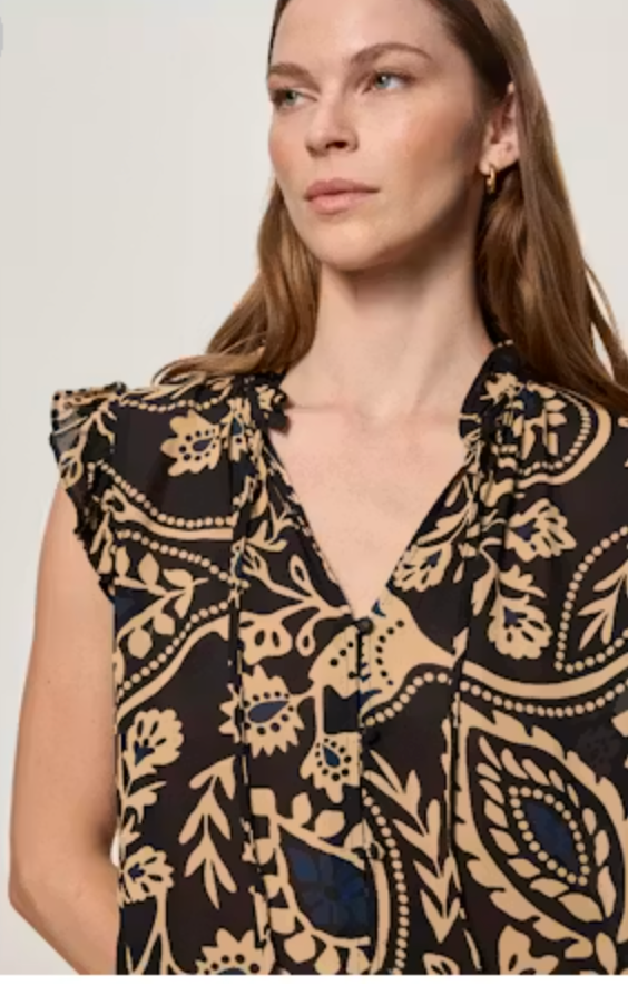 Sanctuary - Living It Best Button Top in Shapeshift