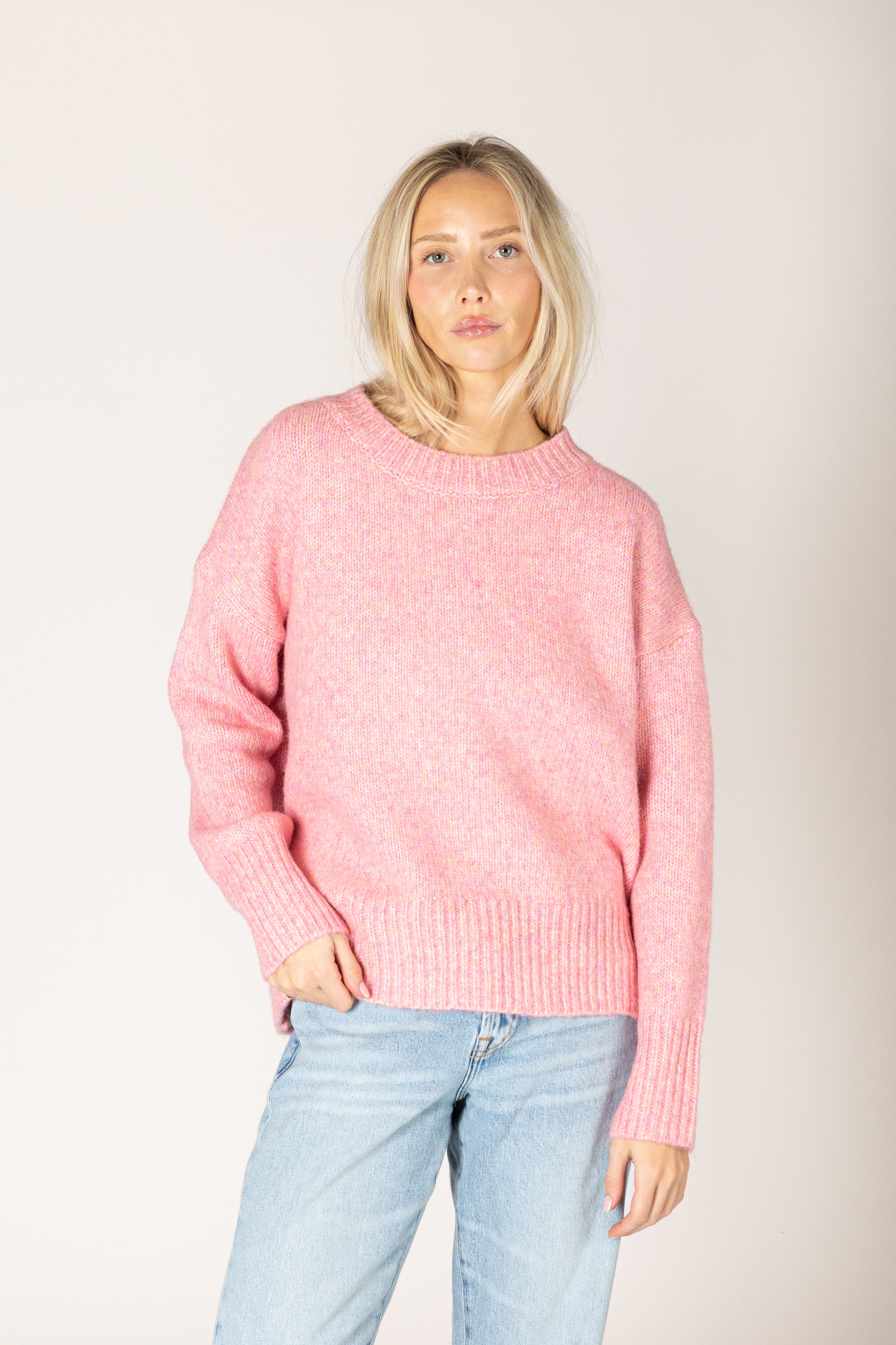 Lyla & Luxe - Tanya - Must Have Classic Sweater in Peony