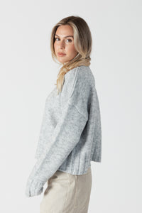 Lyla & Luxe - Timmy - Short Crewneck Sweater in Grey Marl