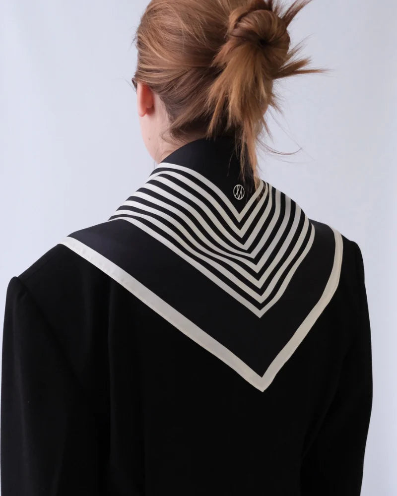 lescarf - No 2. in Black & Cream