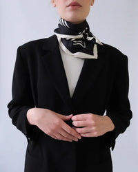 lescarf - No 2. in Black & Cream