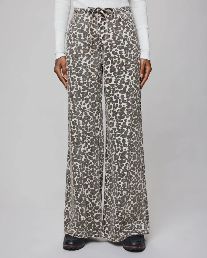 Splendid - Lounge Denim Pant in Leopard