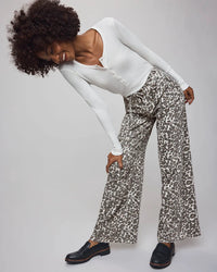 Splendid - Lounge Denim Pant in Leopard