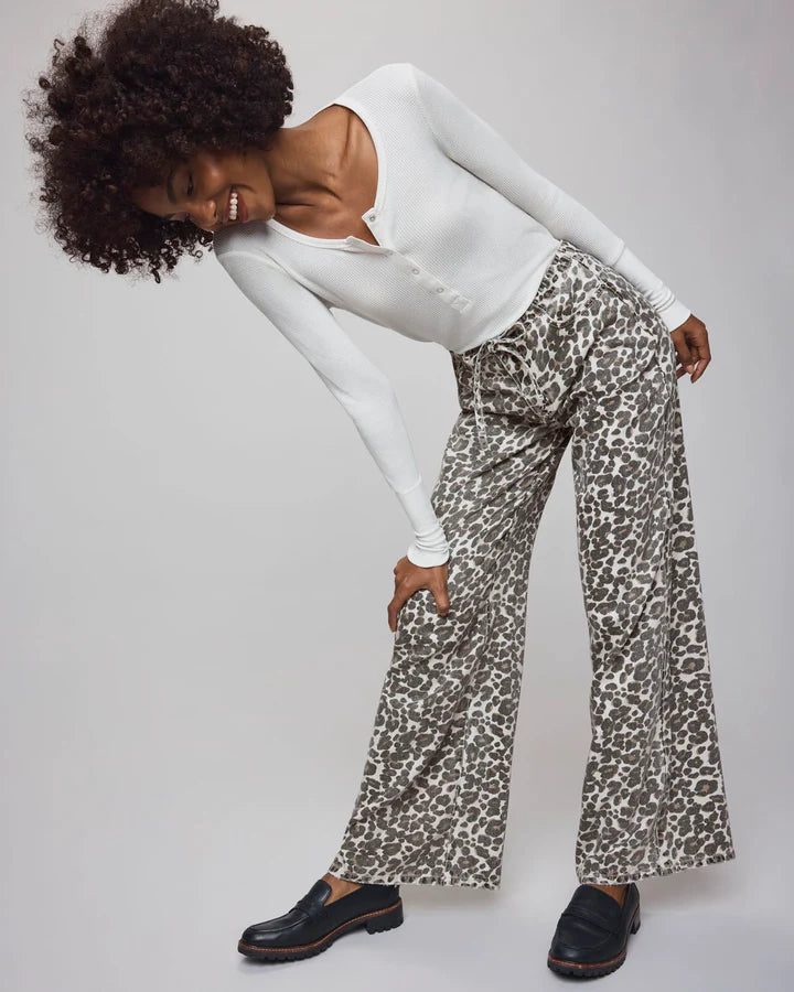 Splendid - Lounge Denim Pant in Leopard