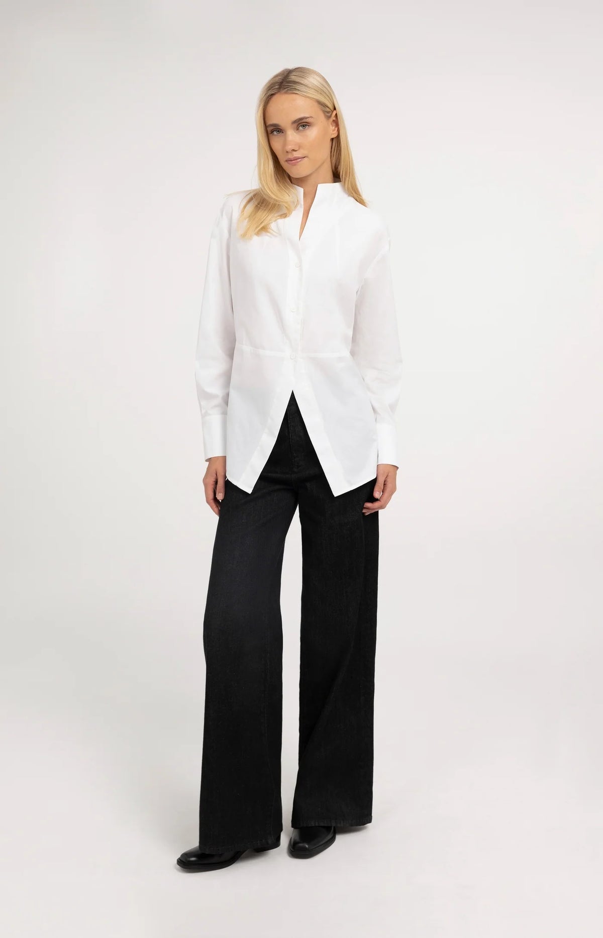 YAYA - A-Line Blouse with Stand Collar in Pure White