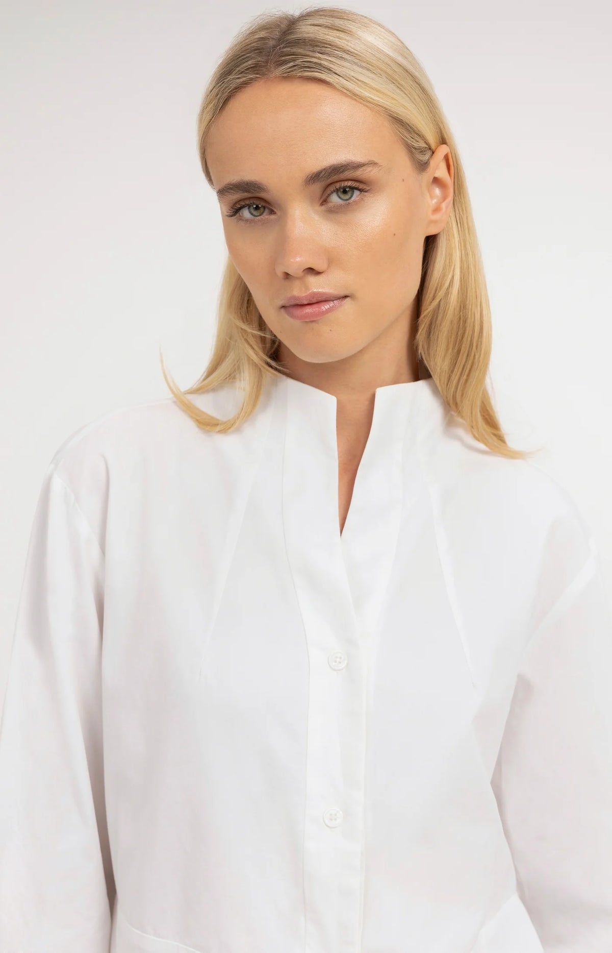 YAYA - A-Line Blouse with Stand Collar in Pure White