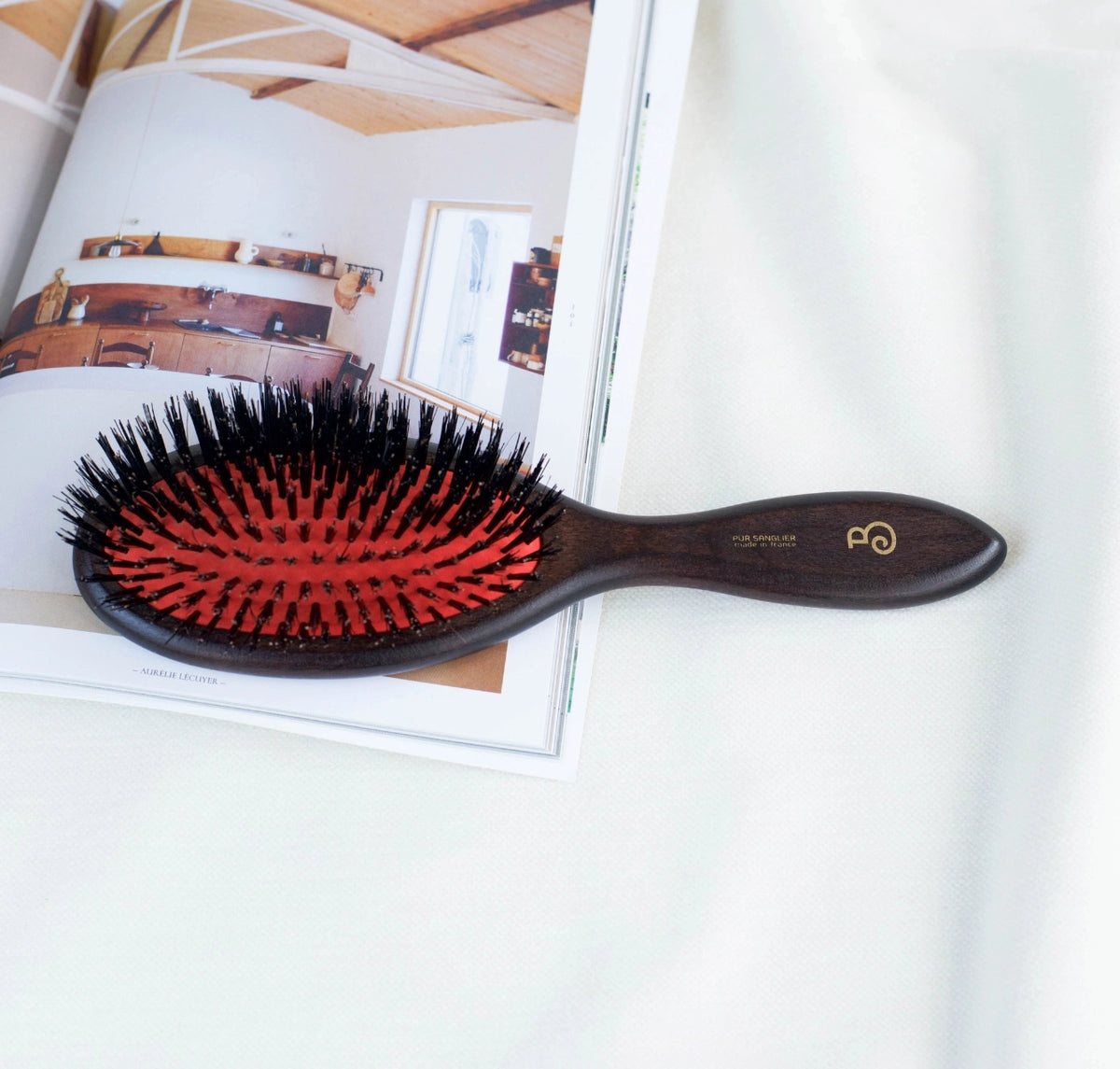 L'Artisan Brossier - Jeanne - Large Format Pneumatic Brush Wild Boar