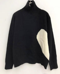 Lyla & Luxe - Cordy - Mockneck Sweater with Heart in Black/Off White