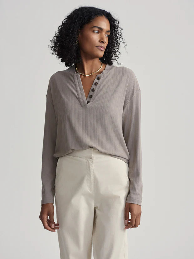 Varley - Lottie Long Sleeve Placket Tee in Cinder