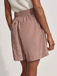 Varley - Ralph Woven Short in Antler