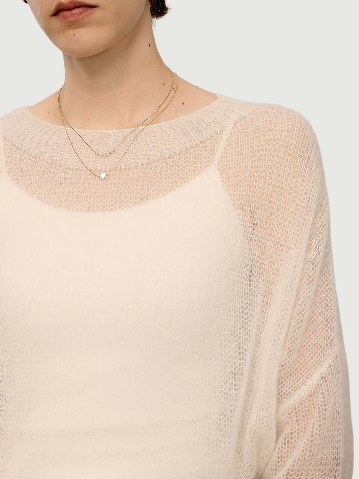 Meilleur Moment - Round Neck Sweater in White