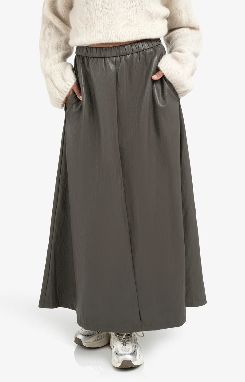 YAYA - Faux leather A-line midi skirt in Dark Taupe Grey je