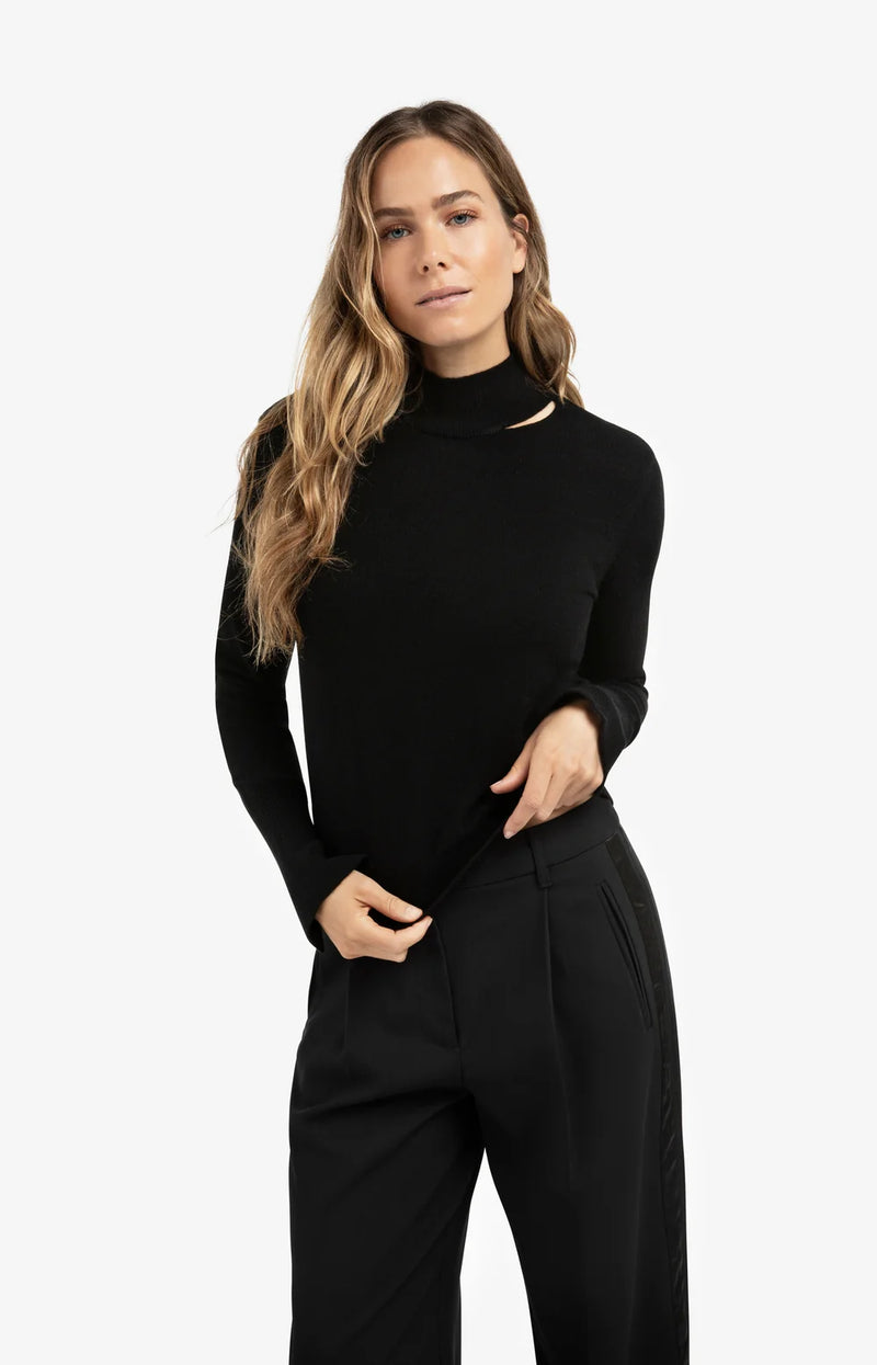 YAYA - Fine Knit Sweater with Cut-Out Neckline in Black