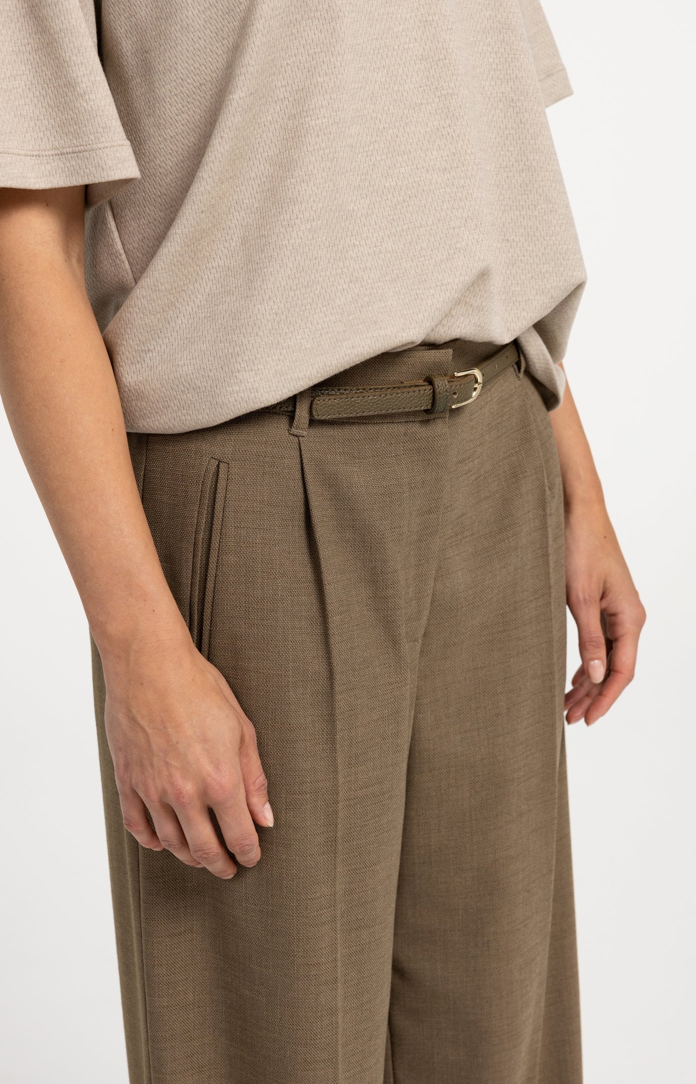 YAYA - Fine Leather Belt with Round Buckle
