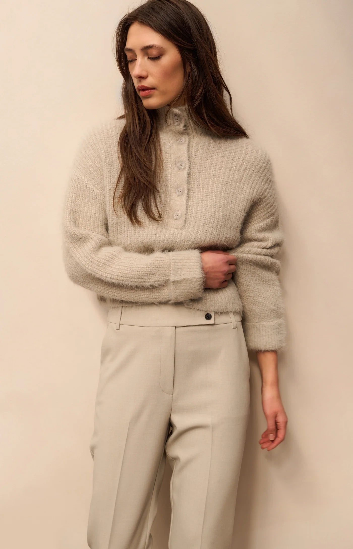 YAYA - Fluffy Cropped Collar Sweater in Cloud Grey