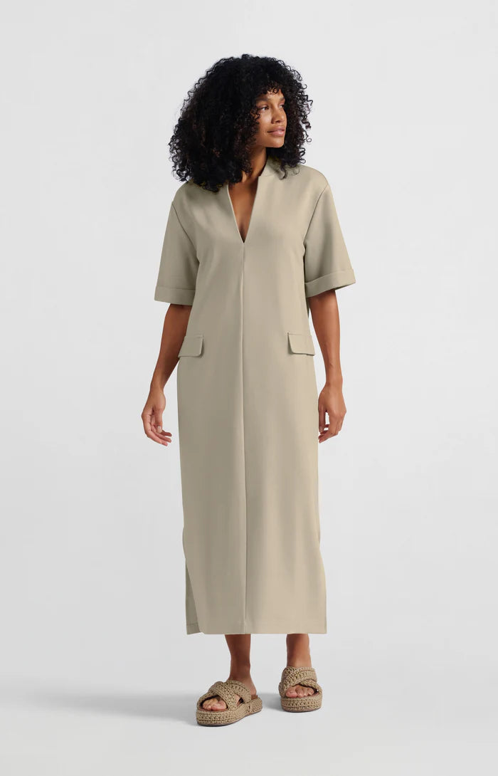 YAYA - Jersey Dress with Pocket Detail in Humus Beige Bernstein & Gold YAYA - Jersey Dress with Pocket Detail in Humus Beige Bernstein & Gold