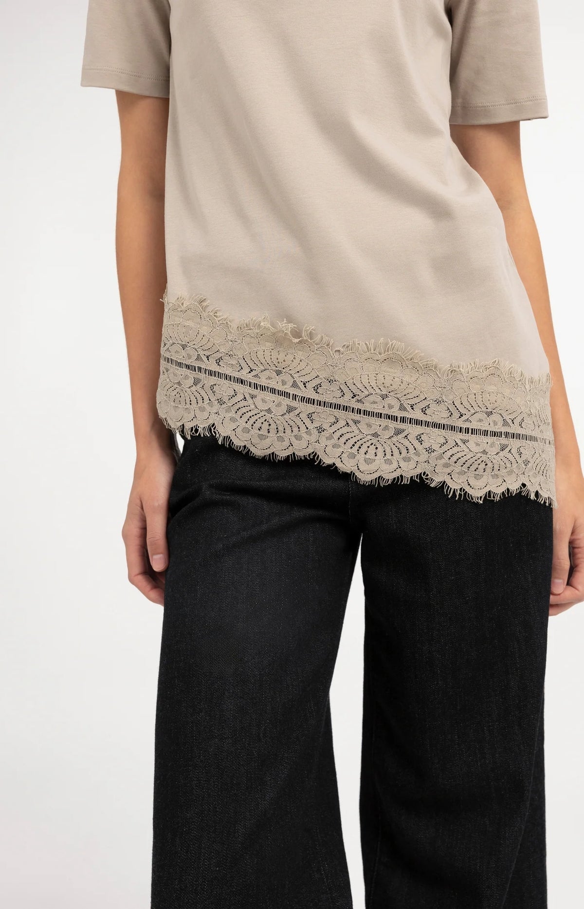 YAYA - Jersey T-Shirt with Lace Hem in Pure Cashmere Grey