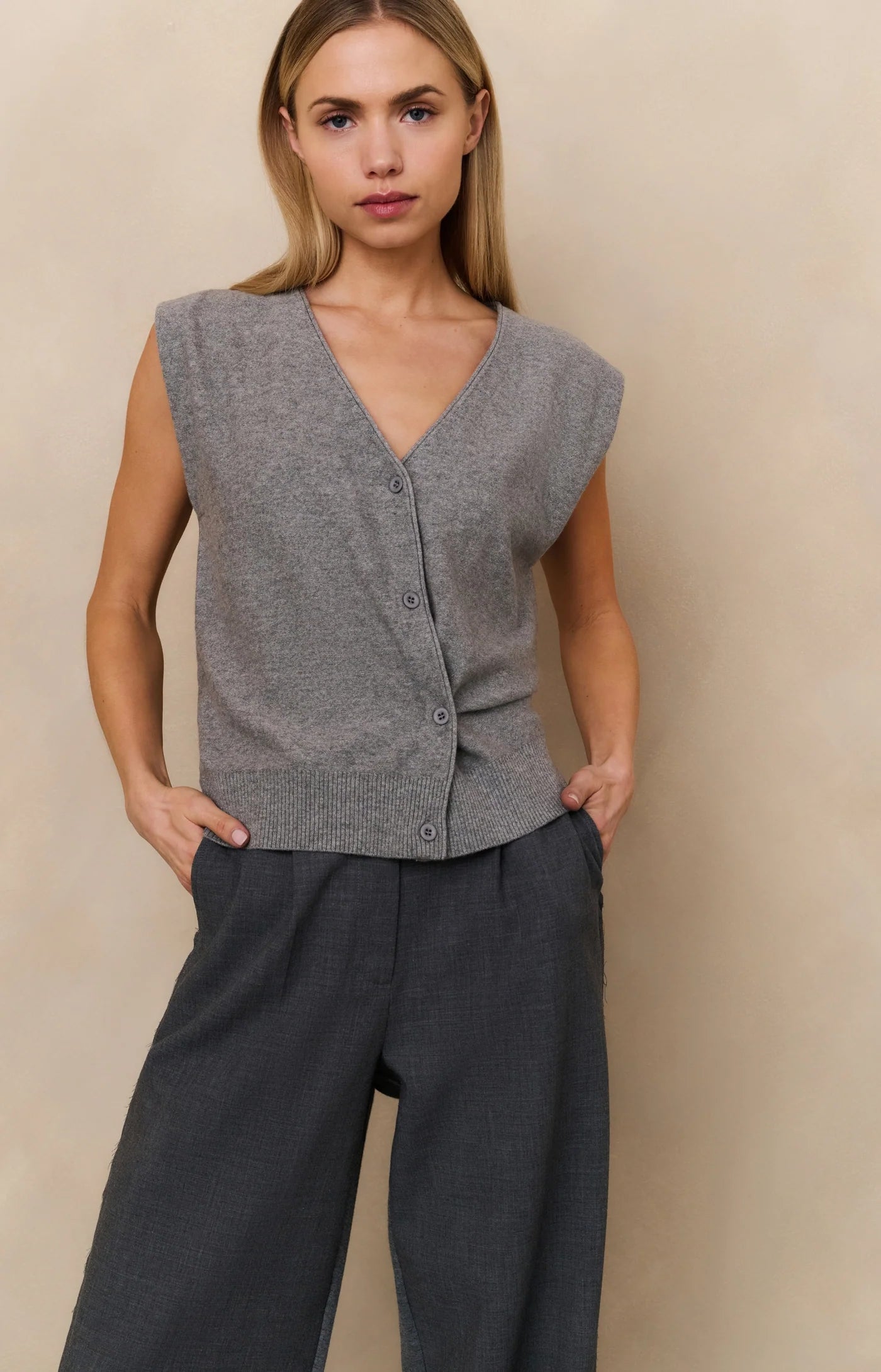 YAYA - Knitted Gilet with asymmetric buttoning in Medium Grey
