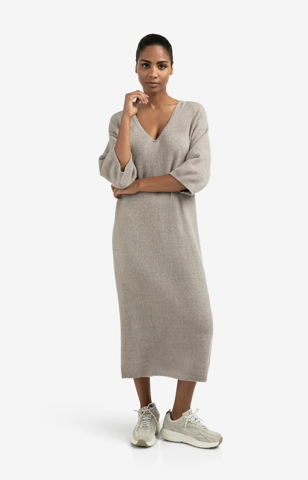 YAYA - Knitted V-neck Dress with Short Sleeves in Brownish Grey