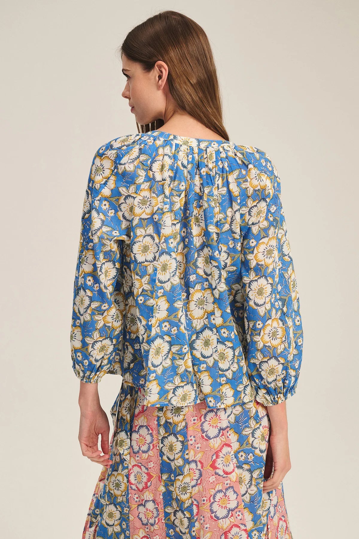 Velvet - Reese - Begonia Cotton Print Top in Asul