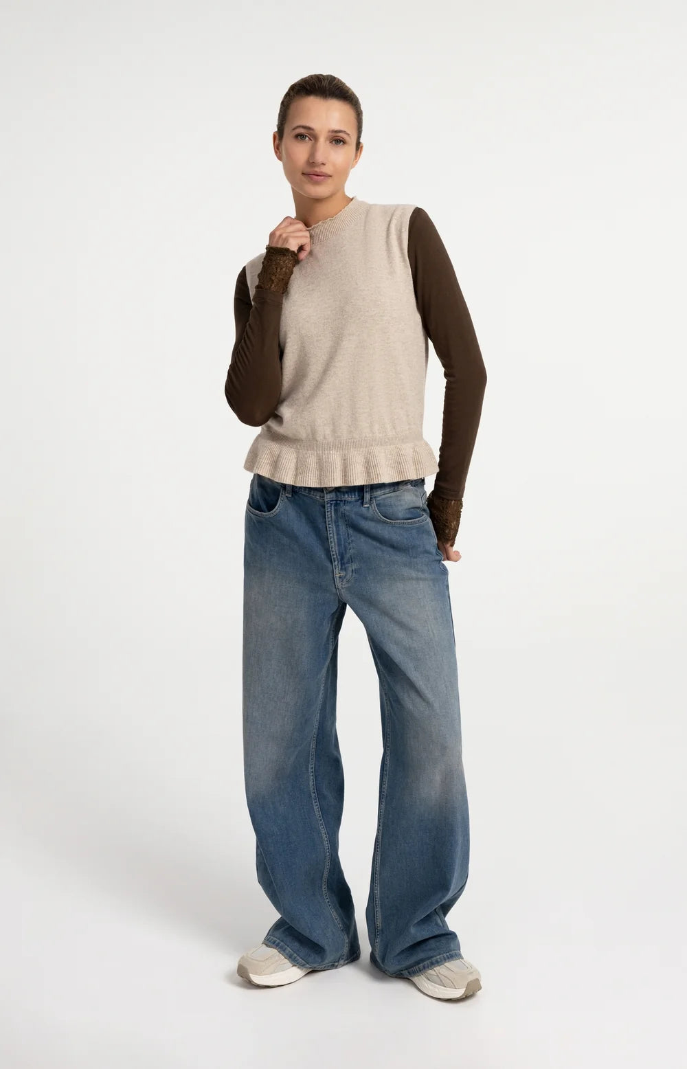 YAYA - Sleeveless Sweater with Ruffle Hem in Light Beige Melange