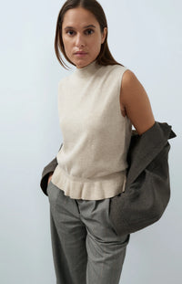 YAYA - Sleeveless Sweater with Ruffle Hem in Light Beige Melange