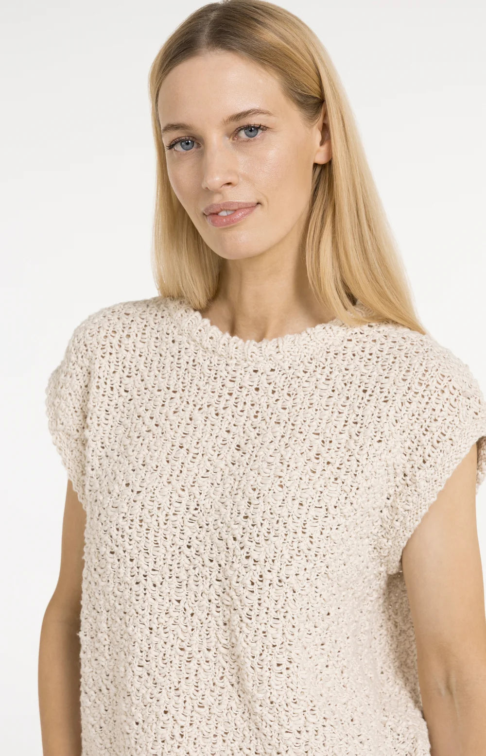 YAYA - Textured Sleeveless Sweater in Cloud Creme White