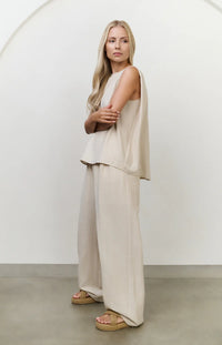 YAYA - Sleeveless top with button closure on back in Washed Brown