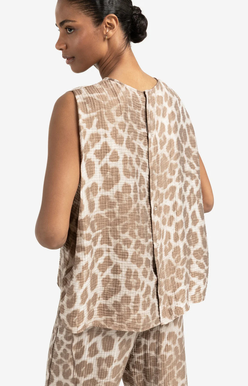YAYA - Sleeveless Top with back buttons in Milk Brown Desin