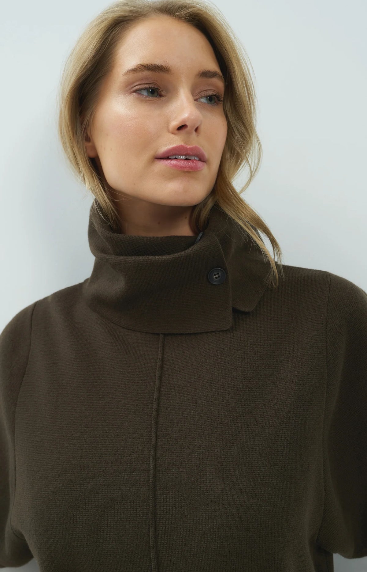 YAYA - Sweater with High Neckline in Delicioso Brown