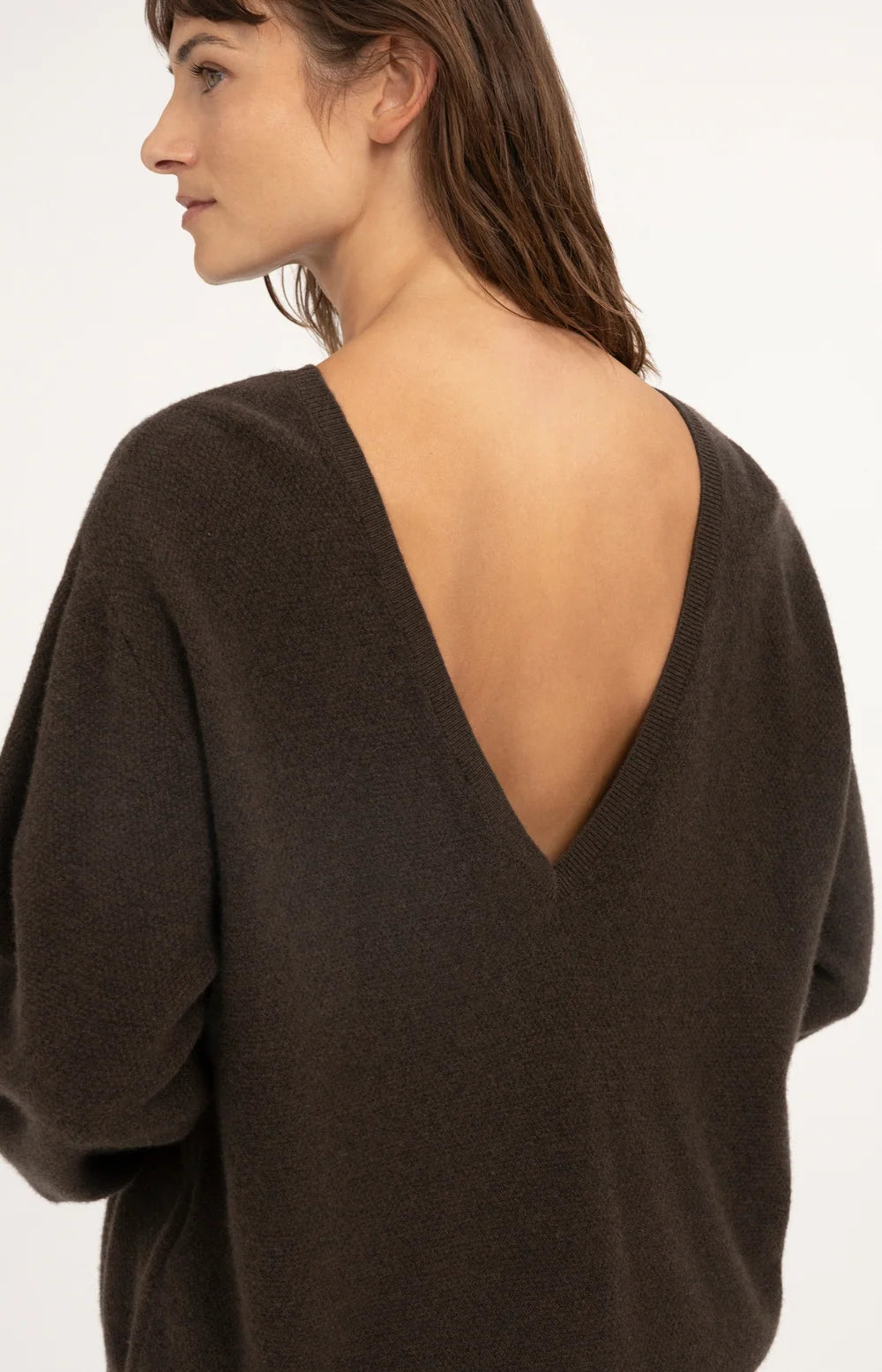 YAYA - Textured Sweater with Deep V-Neck at Back in Delicioso Brown