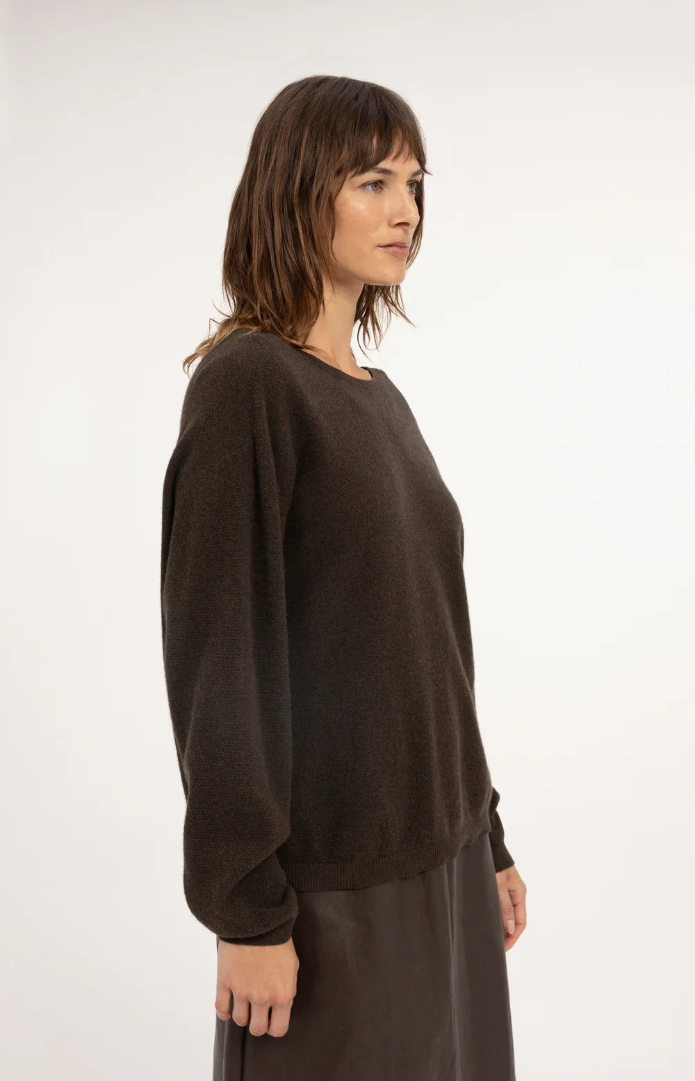 YAYA - Textured Sweater with Deep V-Neck at Back in Delicioso Brown