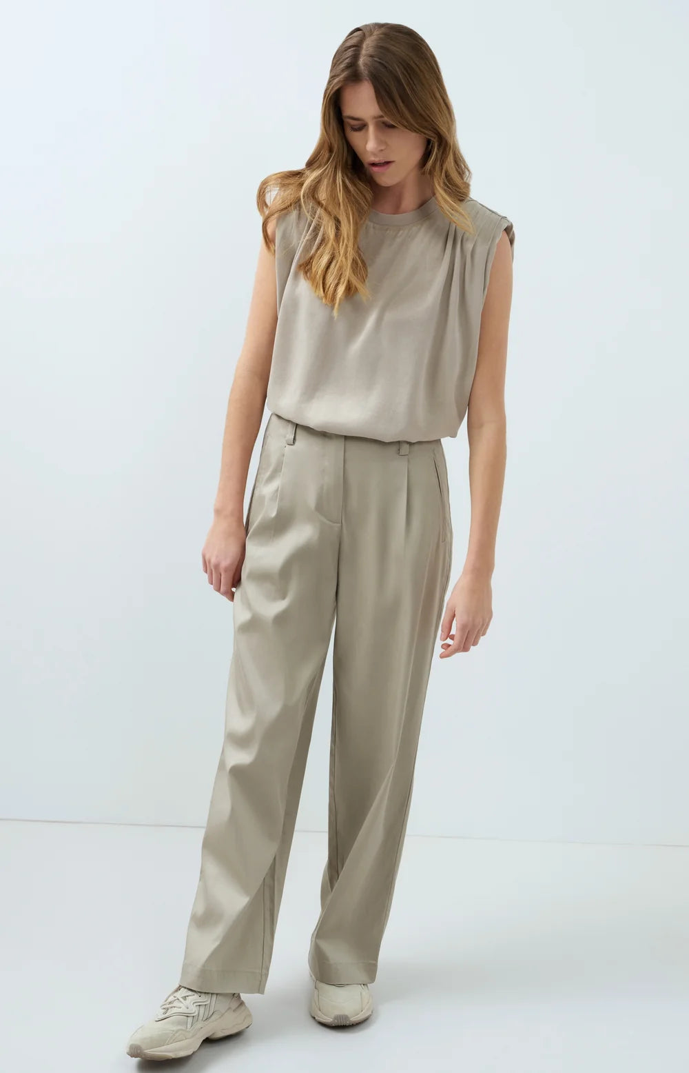YAYA - Woven Loose Fit wide leg trousers with pleat detail - Pure Cashmere