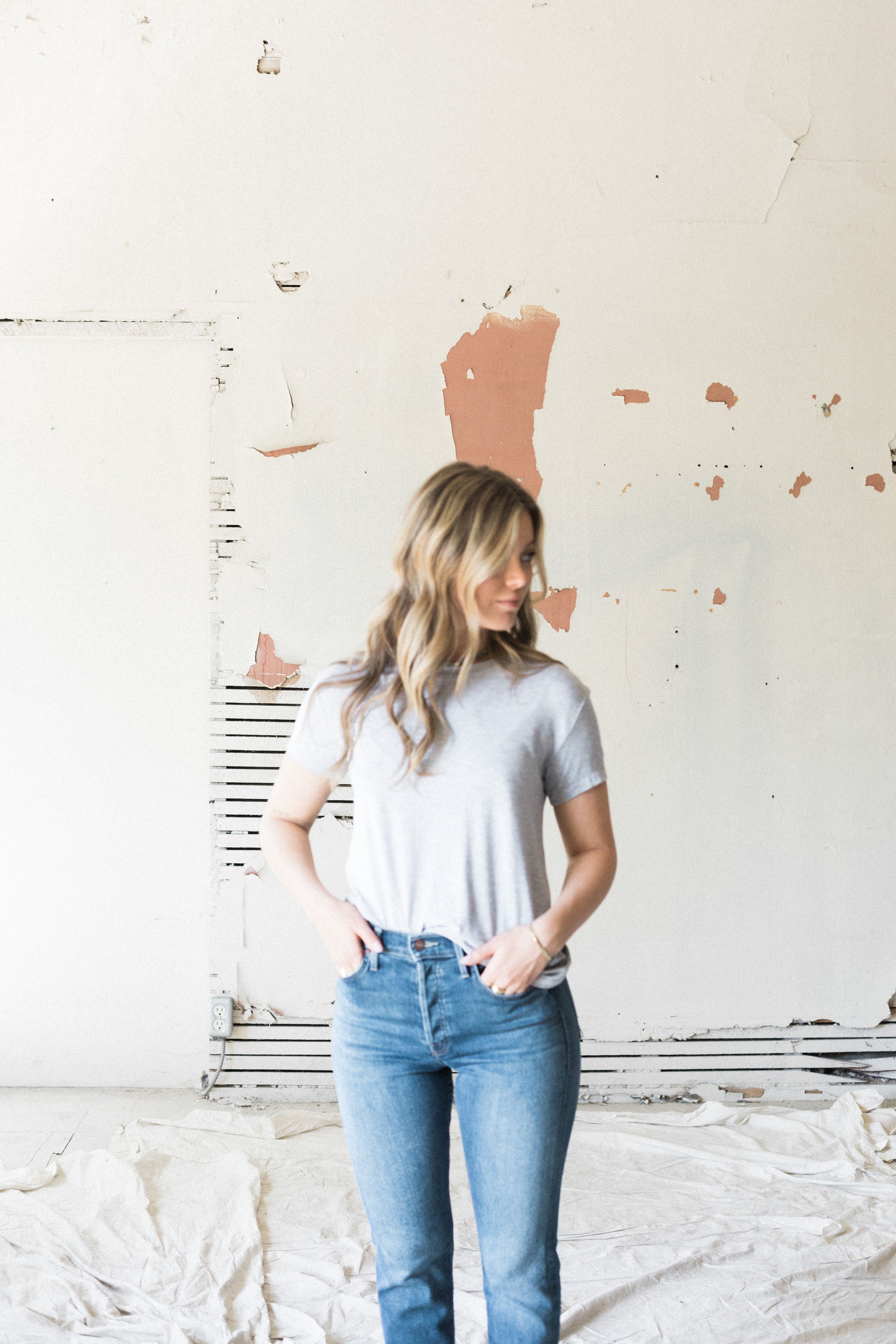 Bernstein & Gold - Daria Boxy Tee - Light Grey