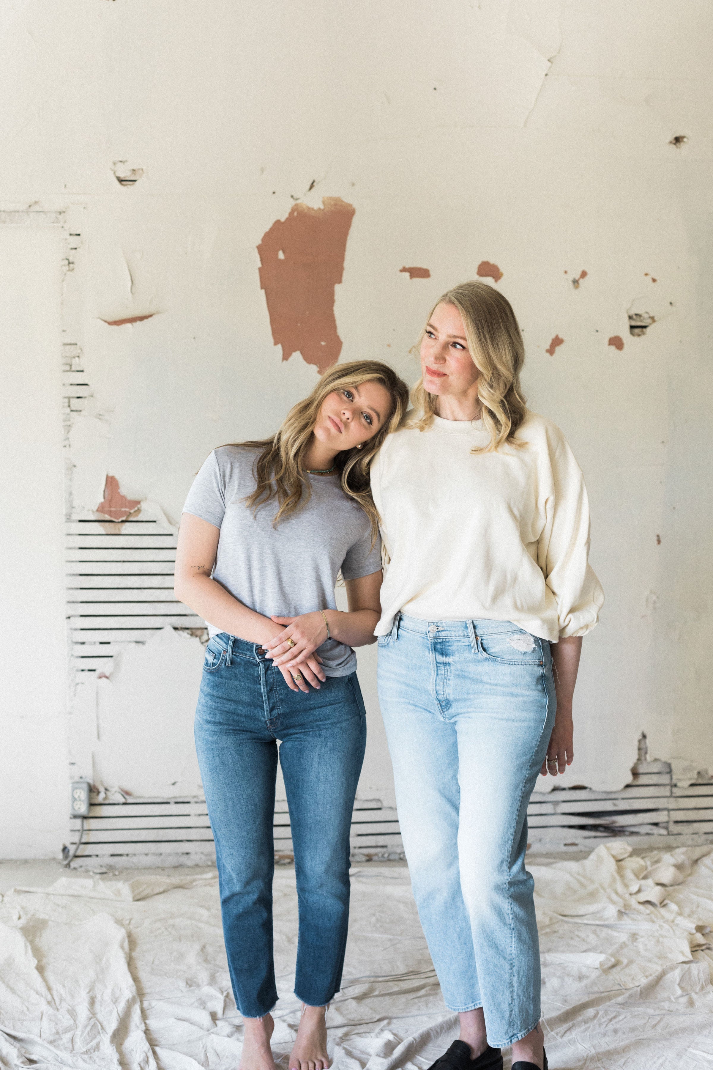 Bernstein & Gold - Daria Boxy Tee - Light Grey