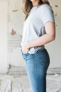 Bernstein & Gold - Daria Boxy Tee - Light Grey