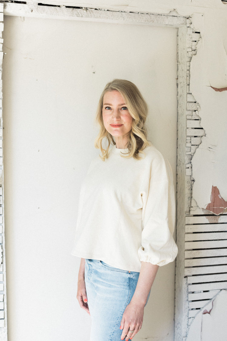 Bernstein & Gold - Frankie - Sweatshirt with gathered Sleeve - Natural